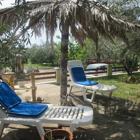 Feriehus Elena's House Garden *