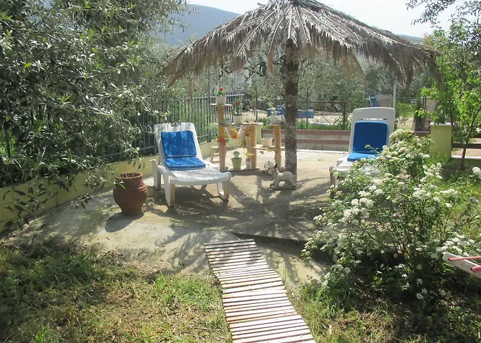 Elena's House Garden Сasa de vacaciones *